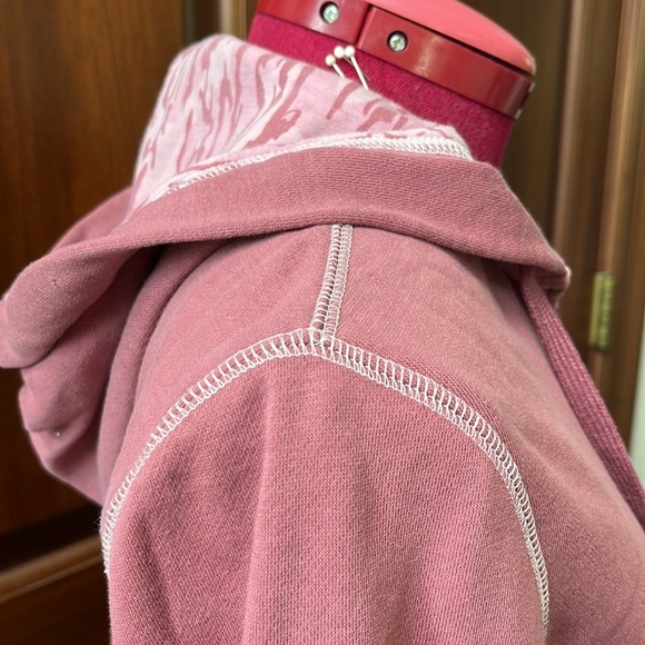Mossy Oak    French Terry   Full zip Hoodie EUC   Dusty Rose/White    Size S - Picture 7 of 16